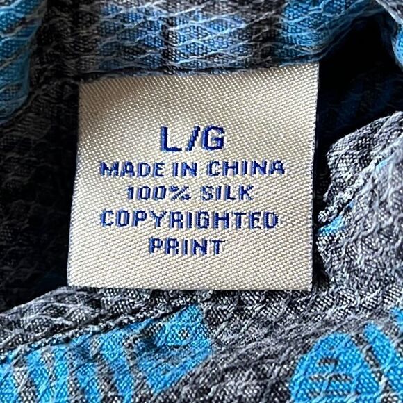 Tommy Bahama SS 100% Silk Button Up Sz. Large - Picture 3 of 11